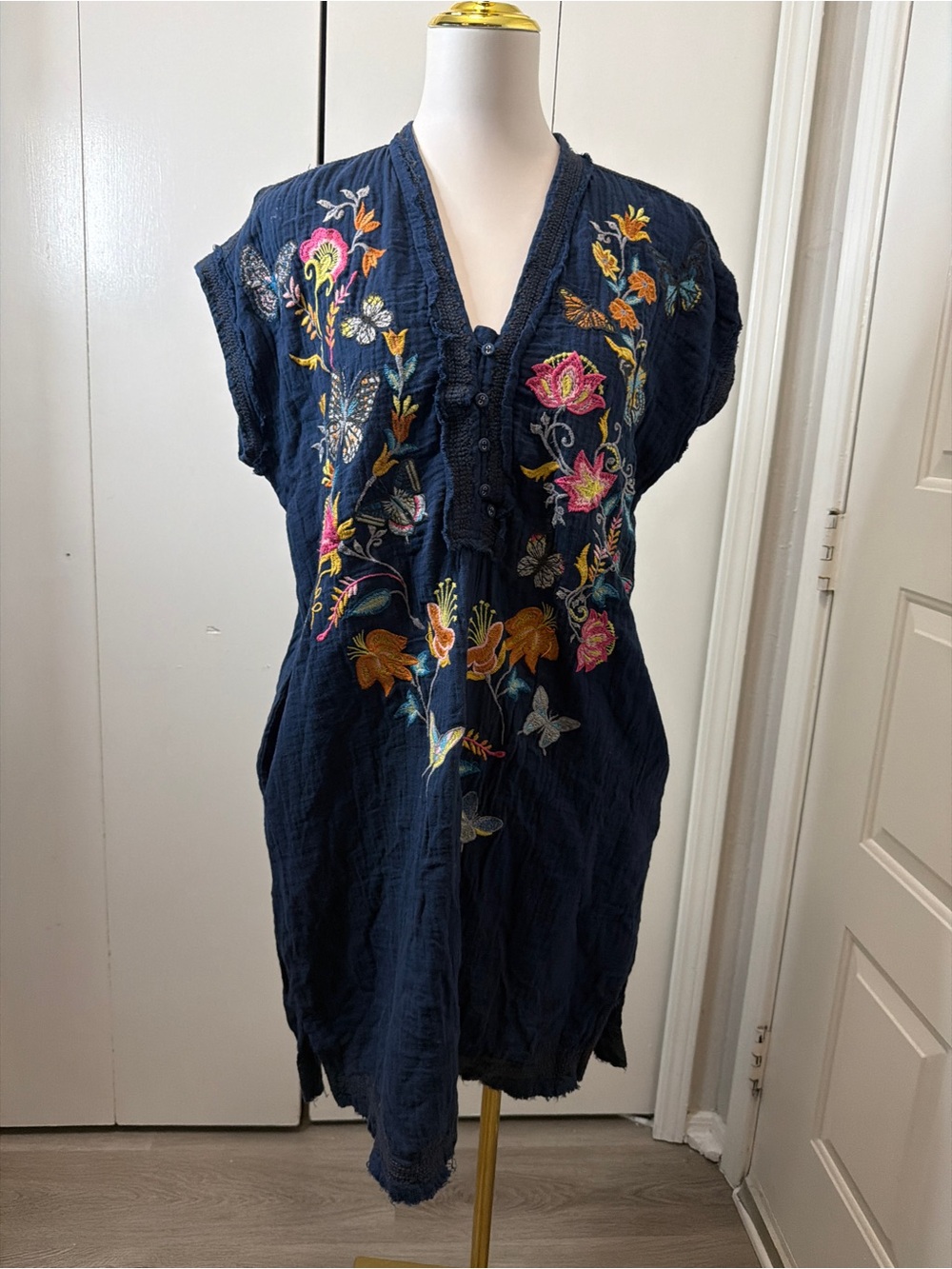 Johnny Was Navy Embroidered Floral & Butterfly Tunic - Picture 2 of 9